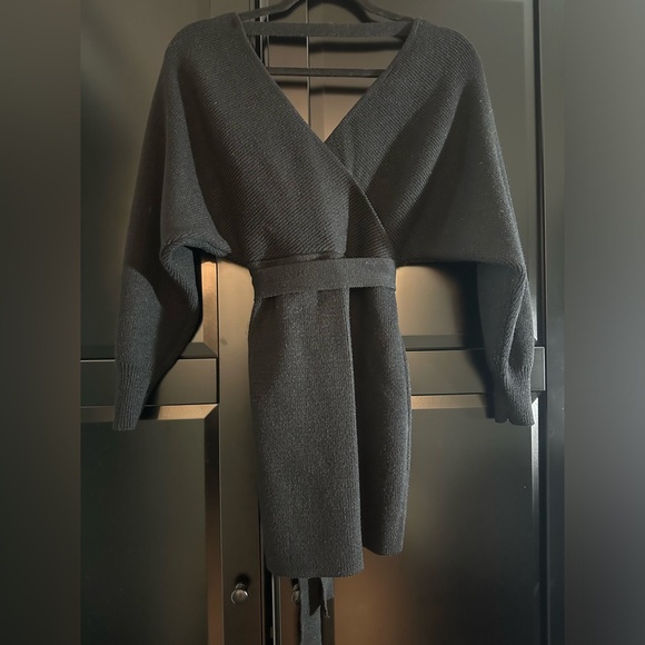 Cameo Long Batwing Sleeve Knit Mini Dress Black, Size Small - Picture 4 of 7